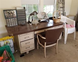Metal desk