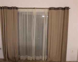 windows living room curtains