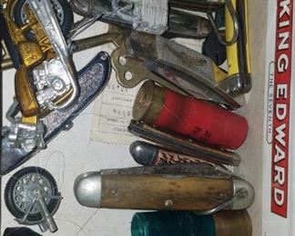 Great 40 + pocket knife collection 
