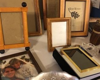 Lots of unused picture frames