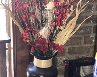 Decorated large vase 