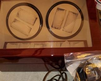 New Beautiful Watch Box that lights up!