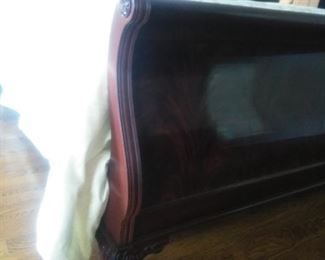 Thomasville mahogany sleigh bed detail