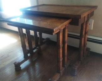 Hetitage nesting tables