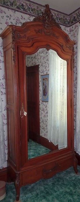 Walnut Mirrored Door Armoure