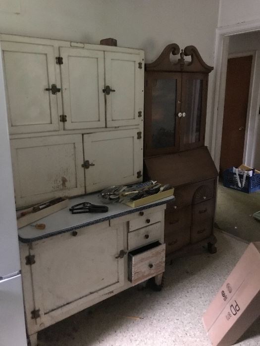 Vintage Hoosier cabinet 