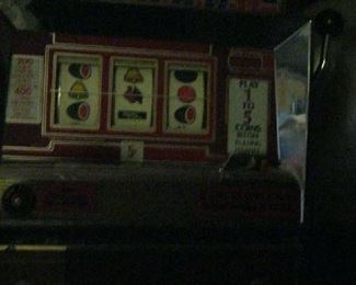 Nickel slot machine from Harrah's