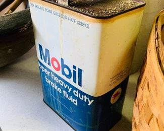 Mobil Oil 2 Gallon Can