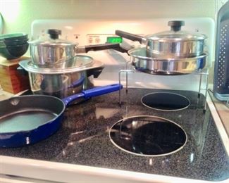 Nice Pots and Pans. Blue 'Rachel Ray' Cast Iron Skillet