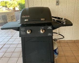 Barbeque with propane tank