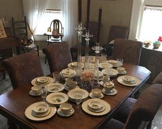 Vintage Dining table with 6 chairs