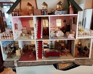 Old Dollhouse completely fitted
