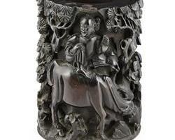 LOT566 WOOD CARVED BRUSH POT