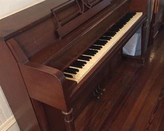 Hobart M. Cable Spinet Piano