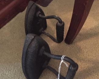 Vintage Cast Irons (2)