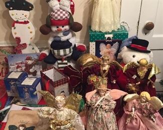 Christmas Decor/Lighted Angel Tree Toppers