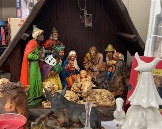 One of several Creche sets