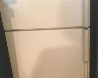 17-ft. Cubic Refrigerator
