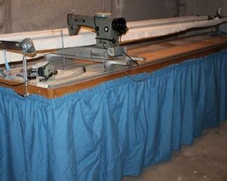 Commercial Sewing and Quilting Machine
