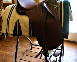 Endurance Saddle Side - Awesome and perfect for Trail Rides, Endurance or Cross Country Meets
