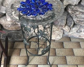 . . . a cute plant stand