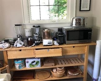 Small kitchen appliances, microwave, Cuisinart and more for sale