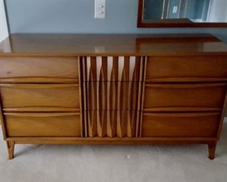 Thomasville Mid-Century Dresser