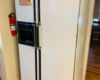 Side by side Refrigerator 