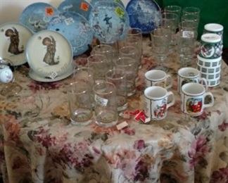 Christmas Decor', Hummel, Haviland and German Plates