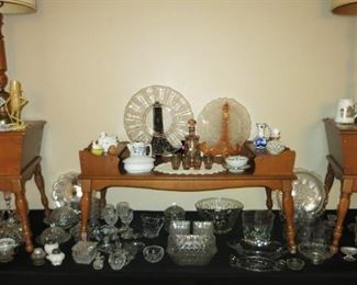 2 side tables and coffee table, a sample of collectible glassware