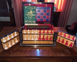 SPECTACULAR ENGLISH GAME CHEST