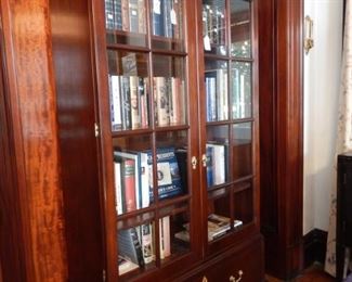 DISPLAY CABINET