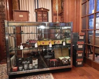 MAGNUS TRAIN CARS WITH ORIGINAL METAL BOXES  AND A HIGH END CAMERA COLLECTION INCLUDING CONTAREX  AND OTHER CAMERAS, 10 CARL ZEISS LENSES, SIGMA 150-500MM LENS, MILITARY GRAFLEX CAMERA AND OTHER HIGH END ACCESSORIES.