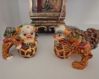 CHINESE FOO DOGS