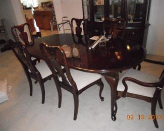 Large Mahogany Table and 6 Chairs