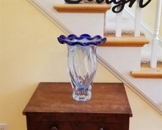 antique turned leg table, heavy glass vase
