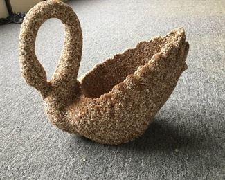 Pebble Swan Planter https://ctbids.com/#!/description/share/214758