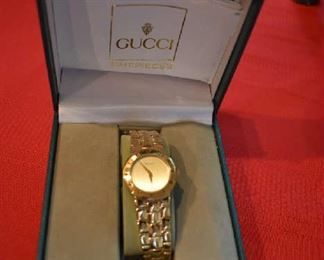 GUCCI WATCH