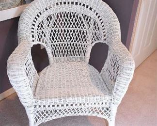 WICKER CHAIR