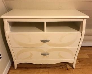  Dresser, made by Disney 