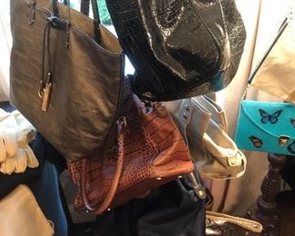 LADIES DESIGNER HANDBAGS