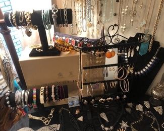 LADIES COSTUME JEWELRY
