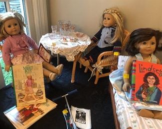 AMERICAN GIRL DOLLS, FURNITURE & ACCESSORIES
