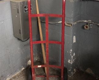 HAND TRUCK
