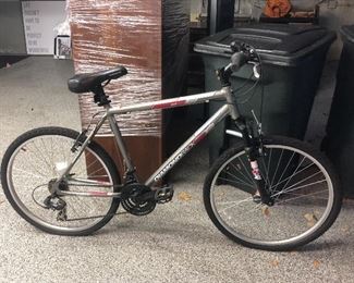 DIAMONDBACK MEND BIKE