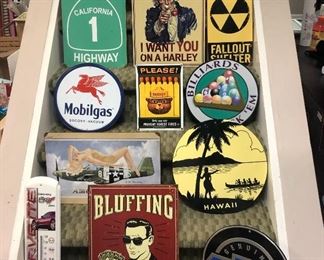 METAL SIGNS COLLECTION