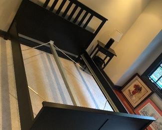 QUEEN SIZE BED