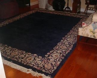 Large blue design area rug, excellent condition