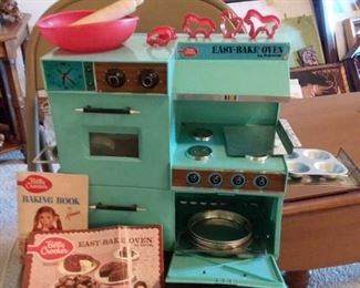 Easy Bake Oven with accessories 