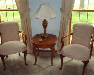 Thomasville Queen Anne chairs, end table and Stiffel lamp.
